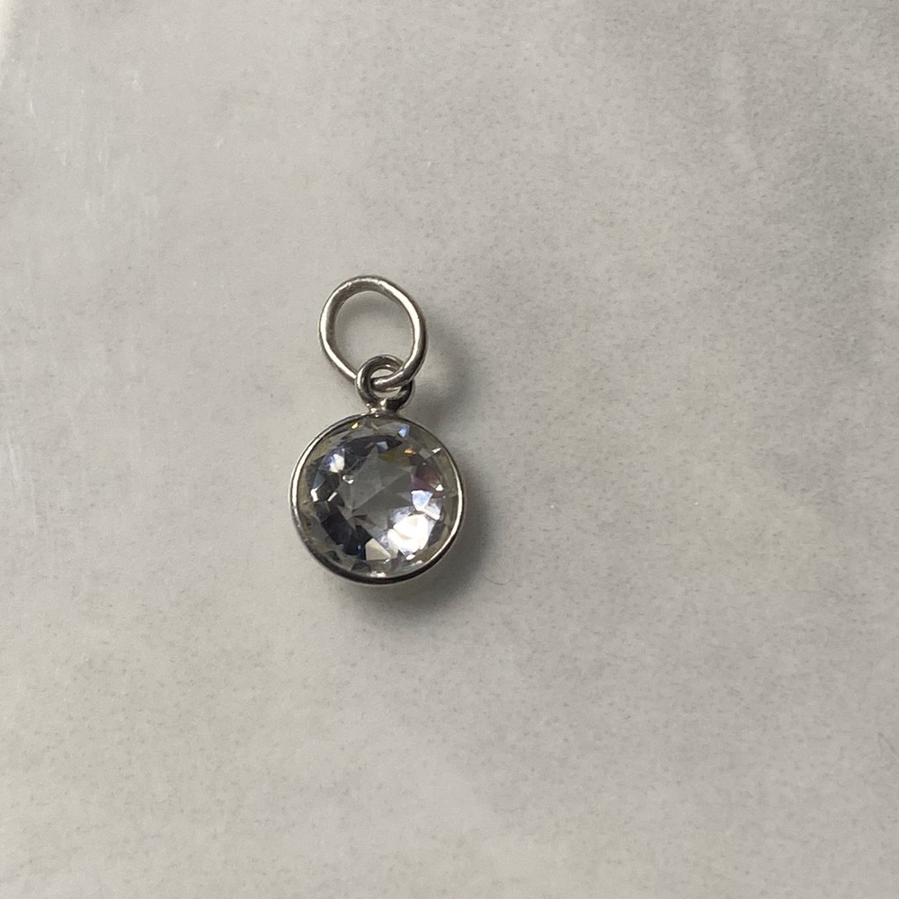 Double faceted Swarovski Crystal necklace on a‎ girdle bezel